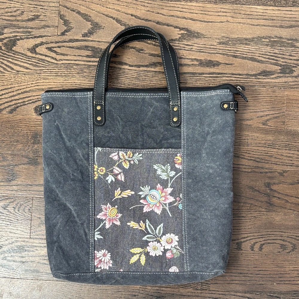 NWOT MYRA - Cavender Floral Canvas Tote‎ Bag